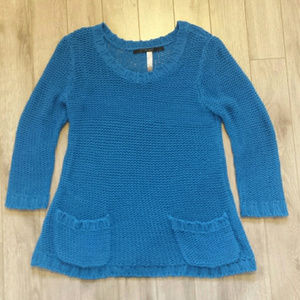 Kensie blue knit sweater with front pockets